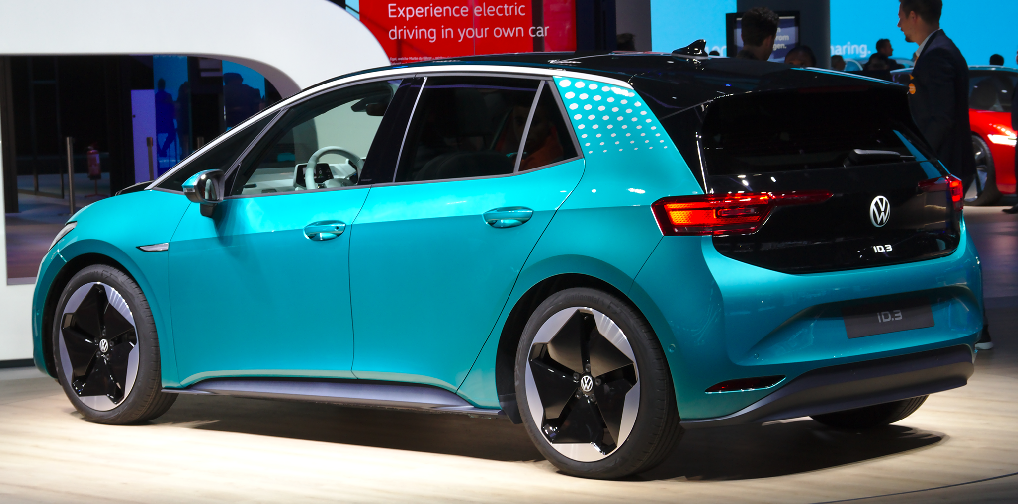 AZ ÚJ VOLKSWAGEN BIZTONSÁGBAN IS AZ ÉLEN JÁR